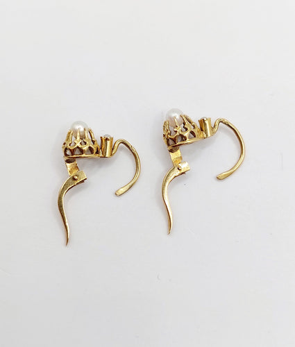 Boucles d'oreilles Boucles d’oreilles dormeuses antiques en or 18k et perles 58 Facettes A06496