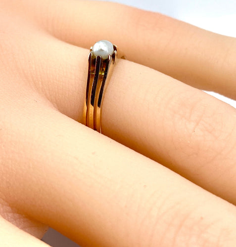 Bague en or rose perle fine vers 1900