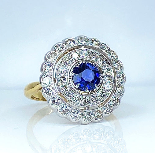 Bague 52 Bague or blanc, or jaune, saphir et diamants 58 Facettes AB580