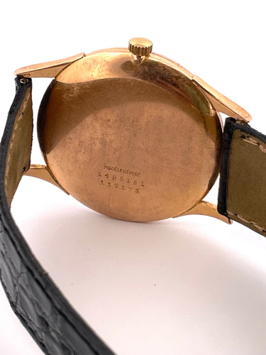 Montre Montre vintage Universal Geneve , or 58 Facettes