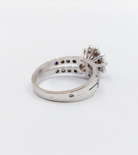 Bague marguerite vintage or blanc, 0,60 carat diamants serti illusion 58 Facettes A06236