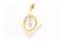Pendentif Pendentif années 70 or jaune et nacre, serti d'une perle 58 Facettes 22320