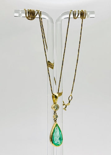 Collier Chaîne et pendentif en or avec émeraude taille goutte 58 Facettes 50185