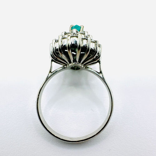 Bague 55 Bague Art Déco en or blanc avec diamants et émeraude taille marquise 58 Facettes 50360