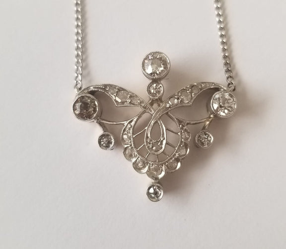 Collier Collier Art Déco en or blanc 18k et diamants 58 Facettes