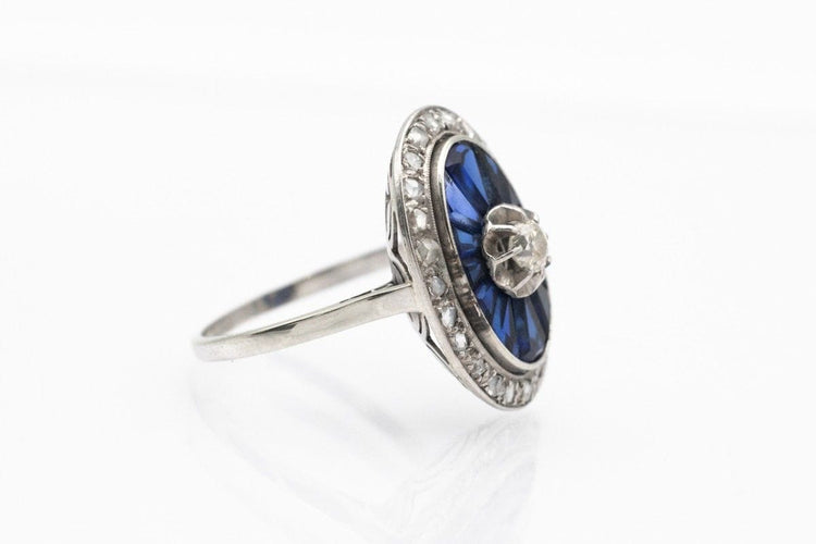 Bague Bague Art déco française avec diamants et saphirs de synthèse en or blanc et platine 58 Facettes 10350