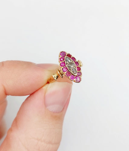 Bague 49 Bague marquise antique en or rose 18k et diamants taille rose rubis 58 Facettes A06448