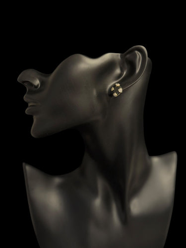 Boucles d'oreilles Clous d'oreilles or certifiés IGI avec saphirs et diamants 58 Facettes