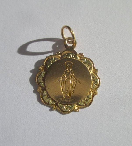 Pendentif Médaille pendentif Vierge Miraculeuse ancienne en or jaune 18 carats 58 Facettes