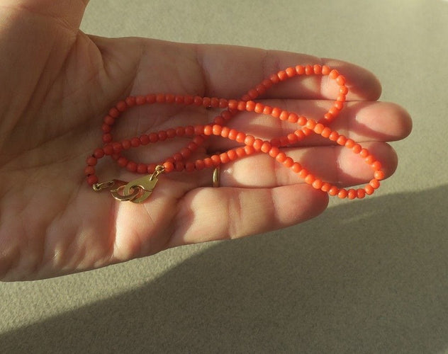 Collier Collier choker perles de corail en or jaune 18k 58 Facettes