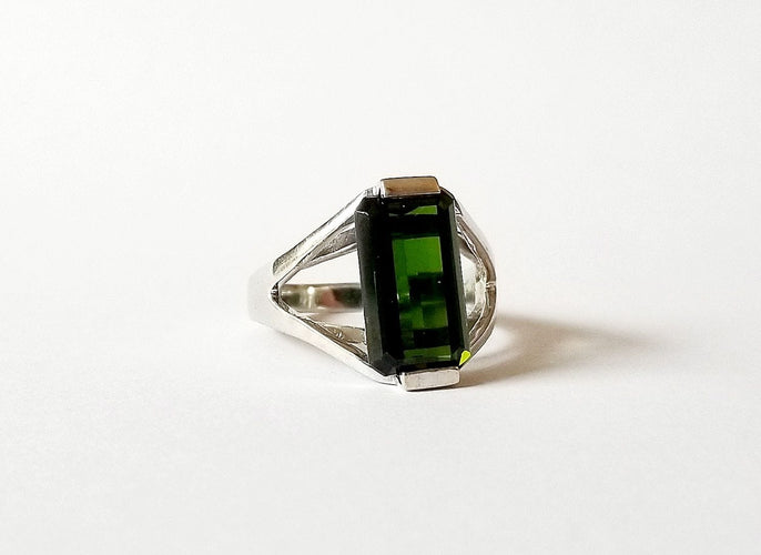 Bague 56 Bague or blanc 18k et Tourmaline verte 58 Facettes