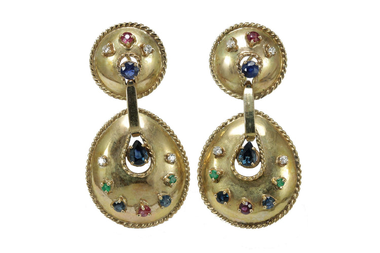 Boucles d'oreilles Boucles d'oreilles vintage en or jaune serties de diamants, saphirs, émeraudes et rubis 58 Facettes 0402