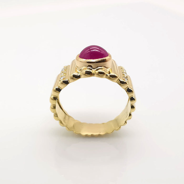 Bague 54 Bague or jaune rubis et diamants 58 Facettes