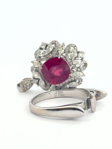 Pendentif Bague en or , rubis et diamants, transformable en pendentif 58 Facettes