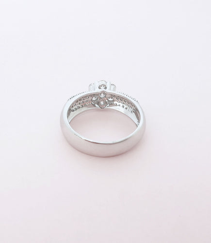 Bague 54 Bague Fleur or blanc diamants 58 Facettes AA 1654