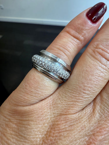 Bague 49 Piaget - Bague Possession - Or Blanc et Diamants 58 Facettes 1.0001994/1