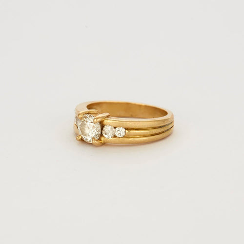 Bague 52 Bague or jaune sertie de diamants 58 Facettes GU42