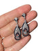 Boucles d'oreilles Boucles d'oreilles style art déco en platine avec diamants et saphirs. 58 Facettes