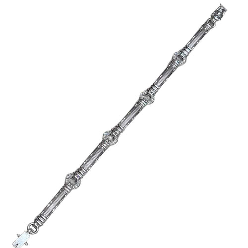 Bracelet Bracelet en or blanc 18k et diamants taille brillante 58 Facettes P13