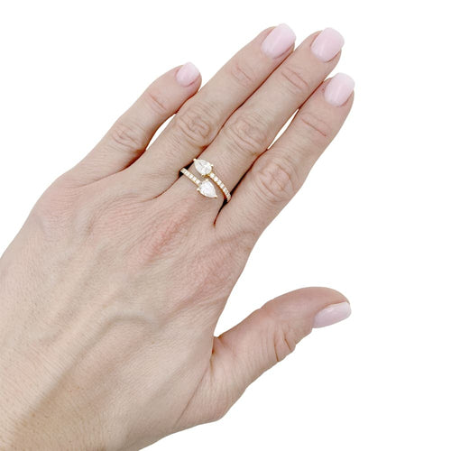 Bague 53 Bague croisée, or jaune, diamants poire et brillants. 58 Facettes 35143
