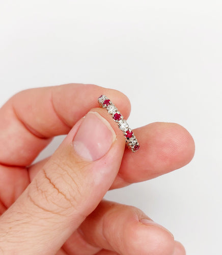 Bague 51 Alliance américaine vintage or blanc 18k diamants et rubis 58 Facettes A06081