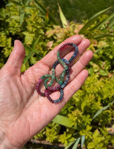 Collier Collier saphir, rubis et émeraude naturels à facettes 58 Facettes