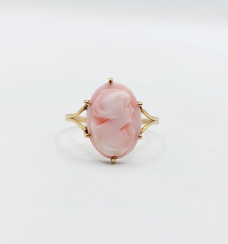 Bague 55 Bague antique or jaune, camée coquille rose à la jeune fille 58 Facettes A05233
