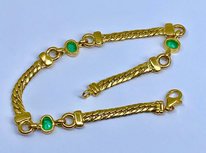Bracelet Bracelet en or jaune 18 carats, emeraudes et diamants 58 Facettes AB362