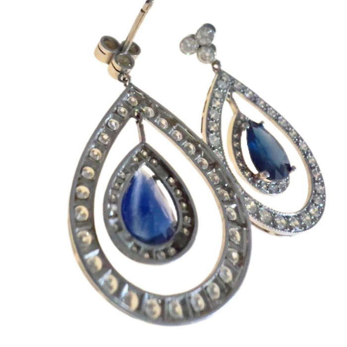 BOUCLES D'OREILLES EN PLATINE DE STYLE ART DÉCO AVEC DIAMANTS ET SAPHIR DE 1,60 ct