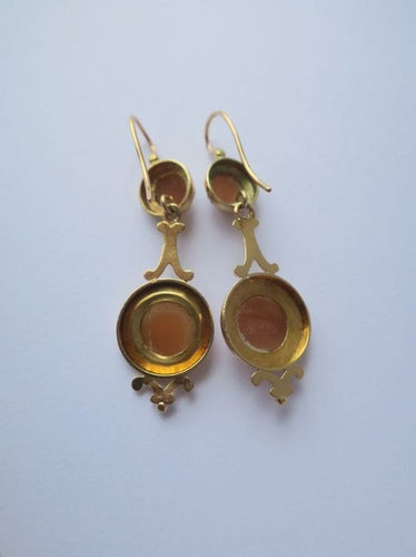 Boucles d'oreilles Boucles d'oreilles dormeuses 19e pendantes camées 58 Facettes