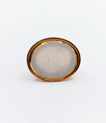 Pendentif sceau antique en or rose 14k et agate blanche