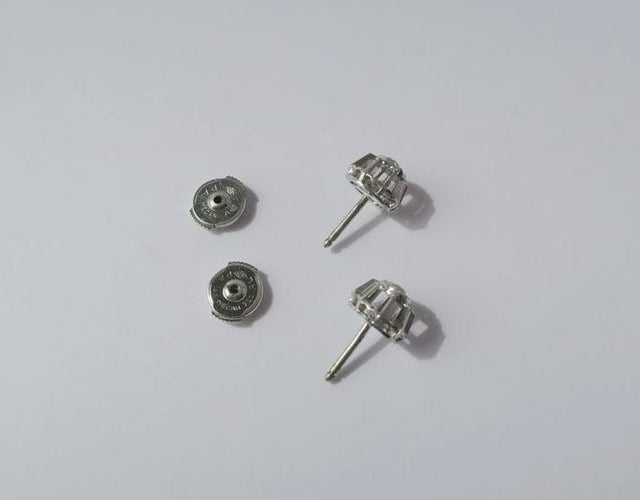 Boucles d'oreilles Boucles d'oreilles vintage Clous or blanc, diamants 58 Facettes