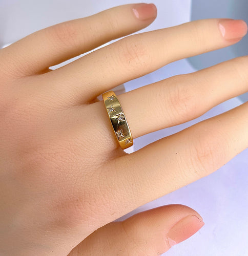 Bague 52 Bague en or jaune 18 carats sertie de 5 diamants 58 Facettes AB562