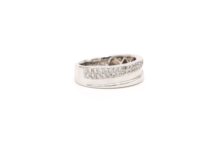 Bague Contemporaine en or blanc 18 carats sertie de diamants "taille" brillant (+-0.15ct)