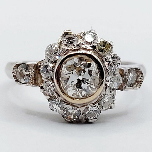 Bague 52 Bague marguerite art deco or blanc 18k et 1,02 carats diamant taille ancienne (circa 1940) 58 Facettes A05086