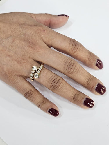 Bague 55.5 Bague contemporaine à griffes en or jaune et diamants 1,00 ct 58 Facettes Q386B