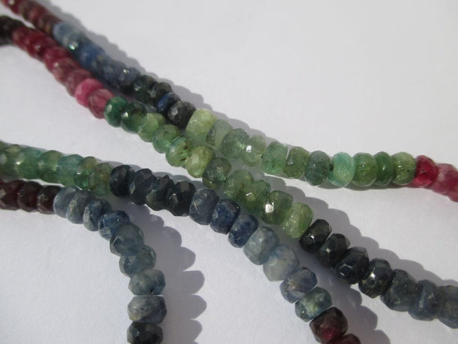 Collier Collier saphir, rubis et émeraude naturels à facettes 58 Facettes