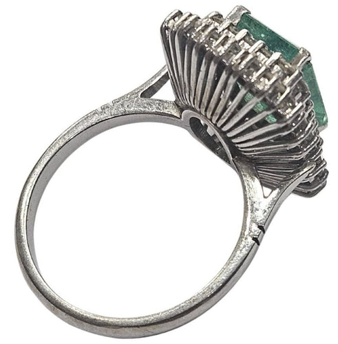 Bague 51 Bague cluster avec émeraude colombienne naturelle certifiée HRD de 3,45 cts en or blanc 58 Facettes E24