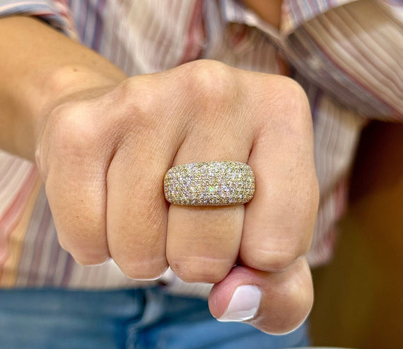 Bague 59 Bague bombée or jaune pavage de diamants 58 Facettes