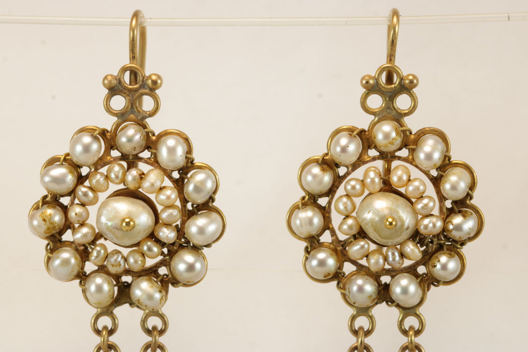 Boucles d'oreilles en or et perles anciennes