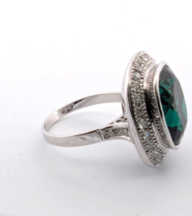 Bague en or blanc avec tourmaline verte et diamants