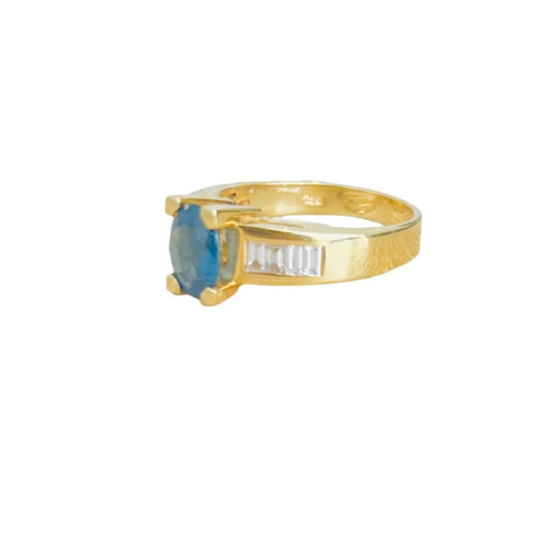 Bague 54 Bague en or jaune, saphir et diamants 58 Facettes
