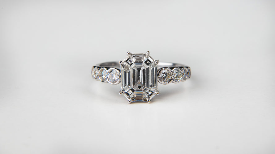 Bague Bague Cluster Diamant Illusion Set 58 Facettes Diarond