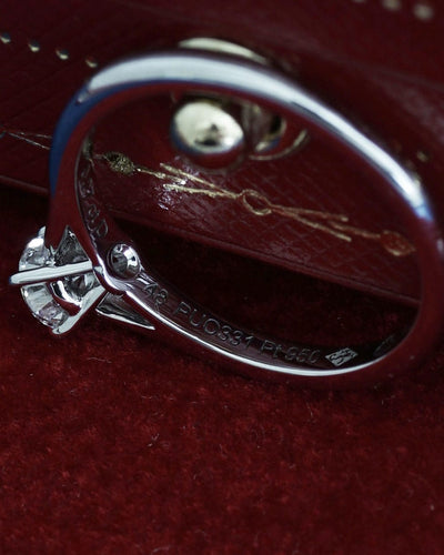 Bague 48 Bague Cartier Solitaire 1895, diamant rond de 0,27 carat, certifié GIA, pureté F/VVS2 58 Facettes