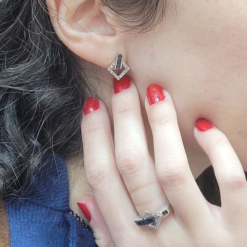 Bague Bague et boucles d'oreilles en or blanc 18 carats serties de saphirs et de diamants 58 Facettes S186PE253