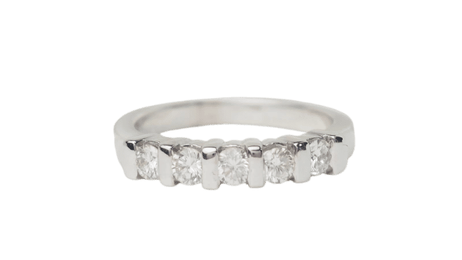 Bague 53.5 Demi alliance en or blanc et diamants 0.60ct 58 Facettes 31384