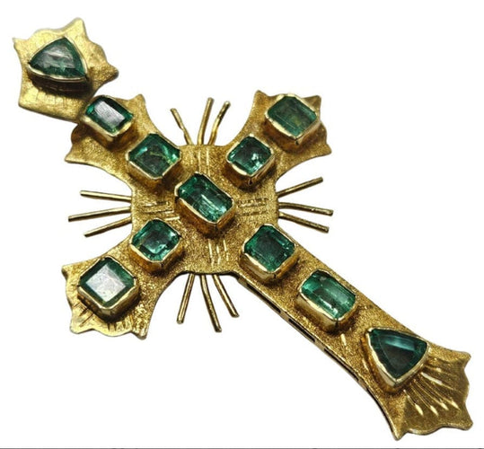 Bague Bague croix de style colonial avec émeraudes colombiennes de 2 ct en or jaune 58 Facettes Q402B