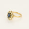 Bague marguerite en or jaune, saphir et diamants