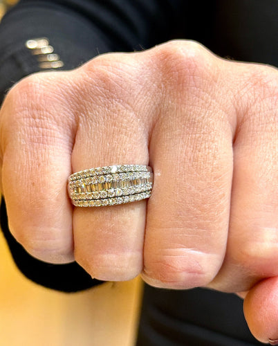 Bague 54 Bague bandeau en or blanc 18 carats et diamants 58 Facettes