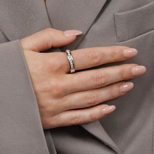 Bague Bague Alliance en or blanc sertie de diamants naturels taille princesse 58 Facettes 2505030